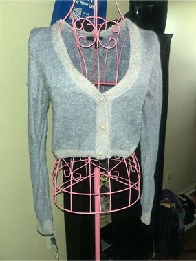 Soft V-Neck Cropped Cardigan Sweater